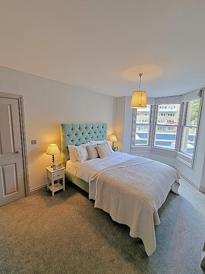 Beautiful Modern 1 Bedroom Apartment, City Centre Bath Exterior photo