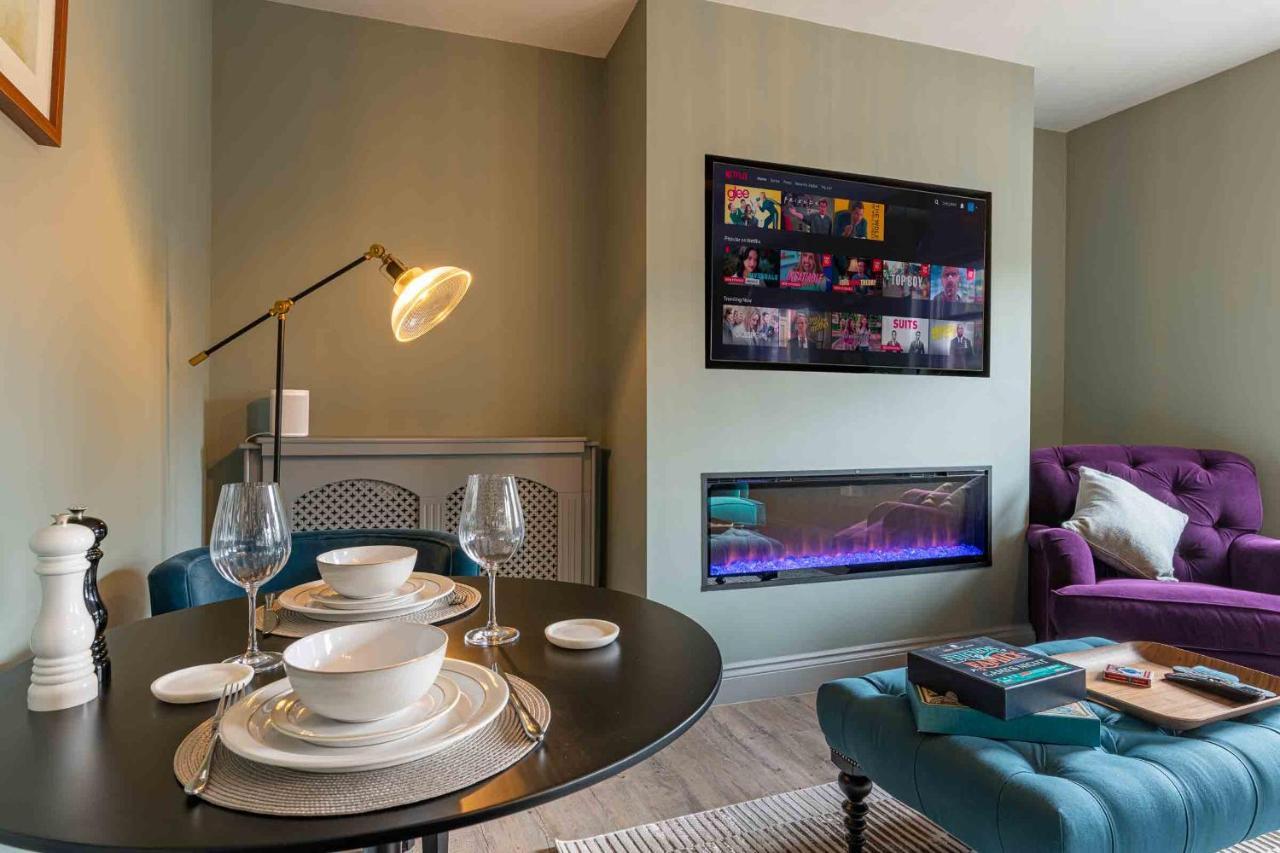 Beautiful Modern 1 Bedroom Apartment, City Centre Bath Exterior photo