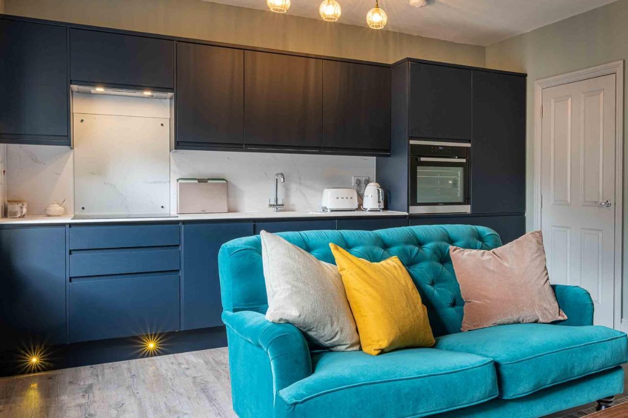 Beautiful Modern 1 Bedroom Apartment, City Centre Bath Exterior photo